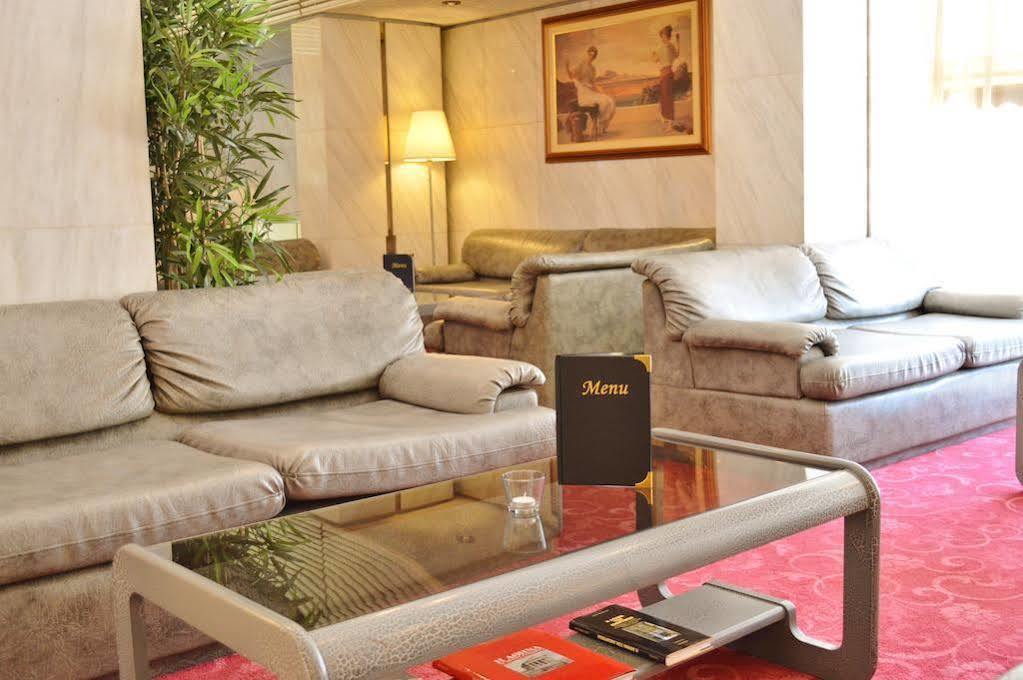 Acropol Hotel Athens Ngoại thất bức ảnh